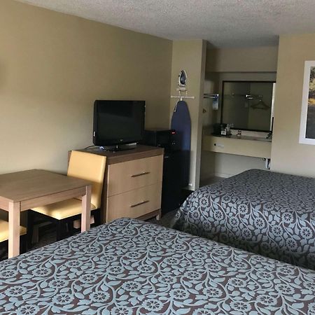 Days Inn By Wyndham Lexington-Columbia Exterior foto