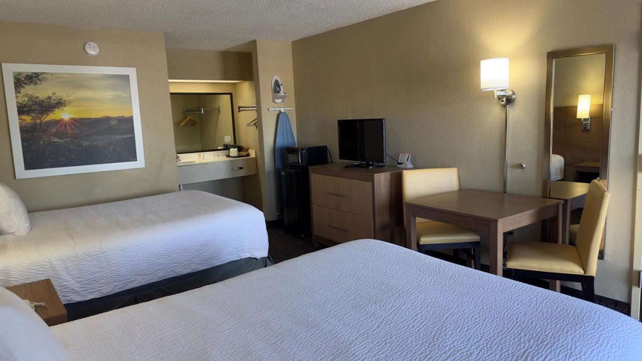 Days Inn By Wyndham Lexington-Columbia Exterior foto